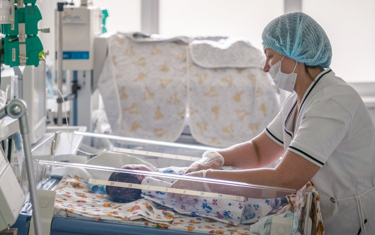 Врач рассказал, почему в Москве повысился процент выживаемости недоношенных детей