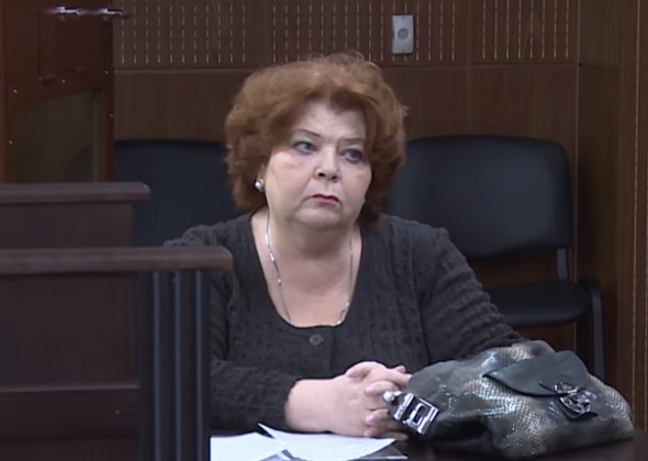 Ранее экс-главбух «Седьмой студии» Нина Масляева стала единственной из всех фигурантов дела, которая согласилась пойти на сделку со следствием