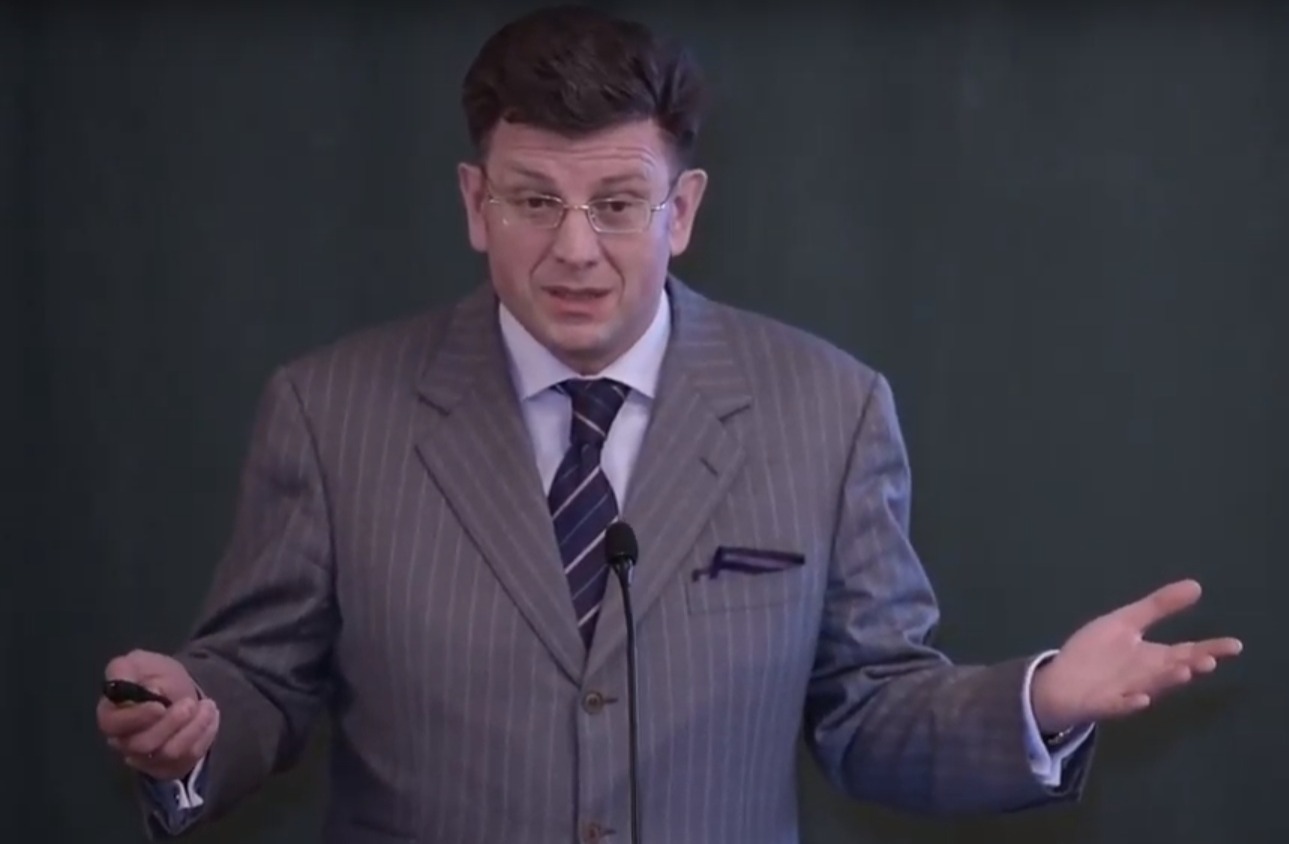 Олег Аполихин добавил, что становится хуже репродуктивное здоровье жителей страны