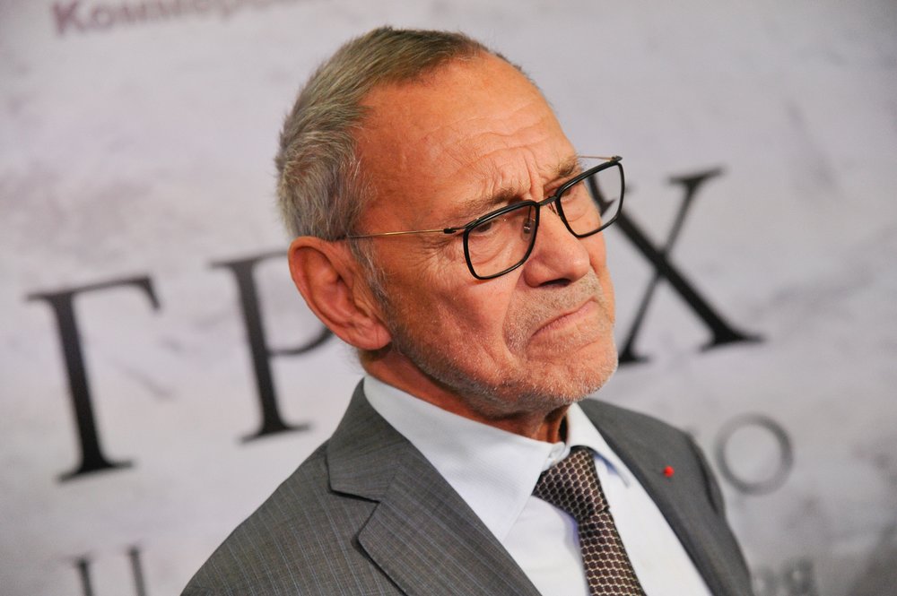 Режиссер Андрей Кончаловский перед началом премьеры фильма «Грех» в кинотеатре «Каро 11 Октябрь»