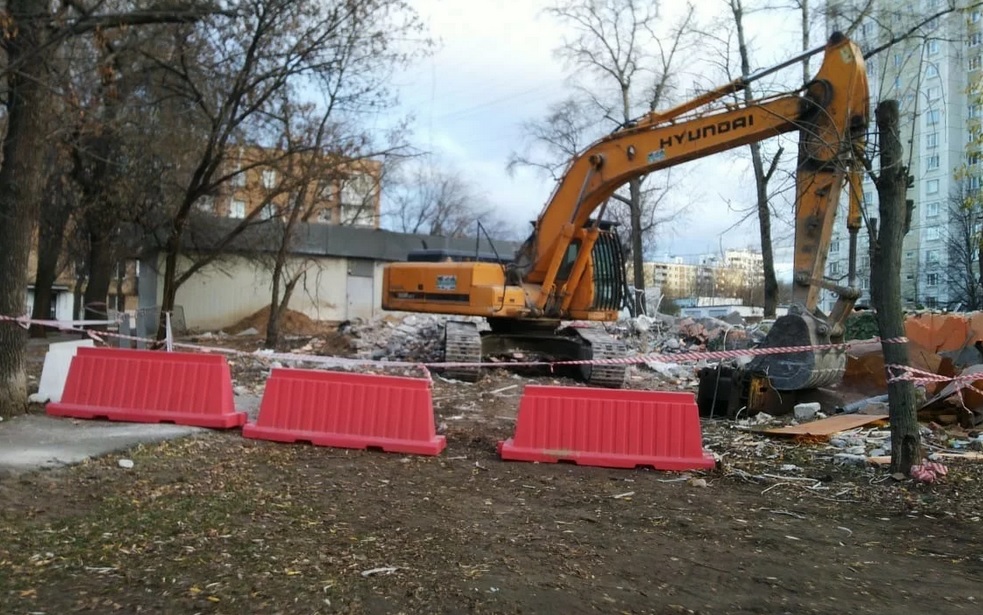 Более 120 объектов самостроя ликвидировали за 2021 год на севере Москвы