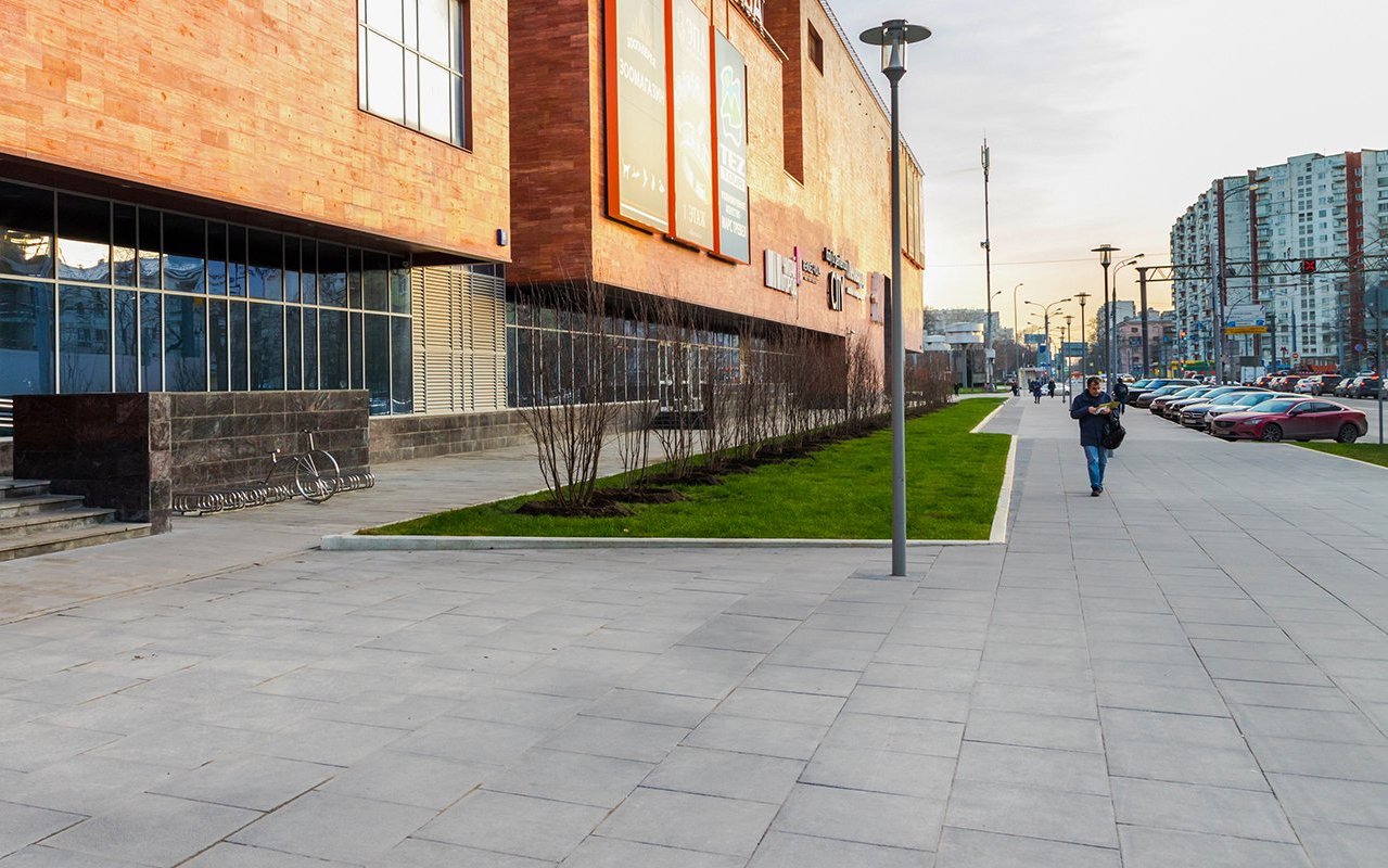 Специалисты уложили 14 тысяч квадратных метров плитки около станции метро «Марьина Роща»