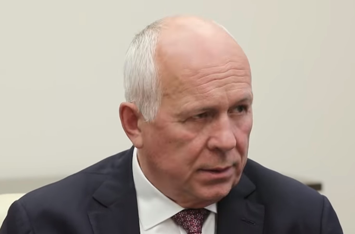«Чувствую себя отлично»: Сергей Чемезов привился от коронавируса