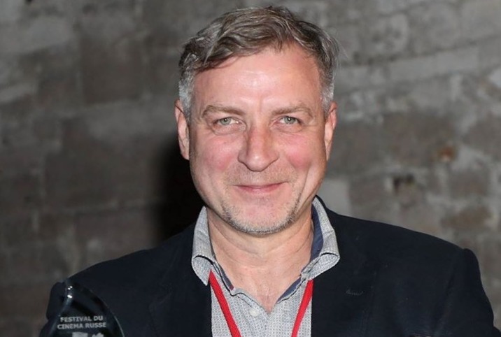 Драма «Кровь» — это современная притча о двух братьях, которые преодолевают сложный духовный путь, направленный навстречу друг другу