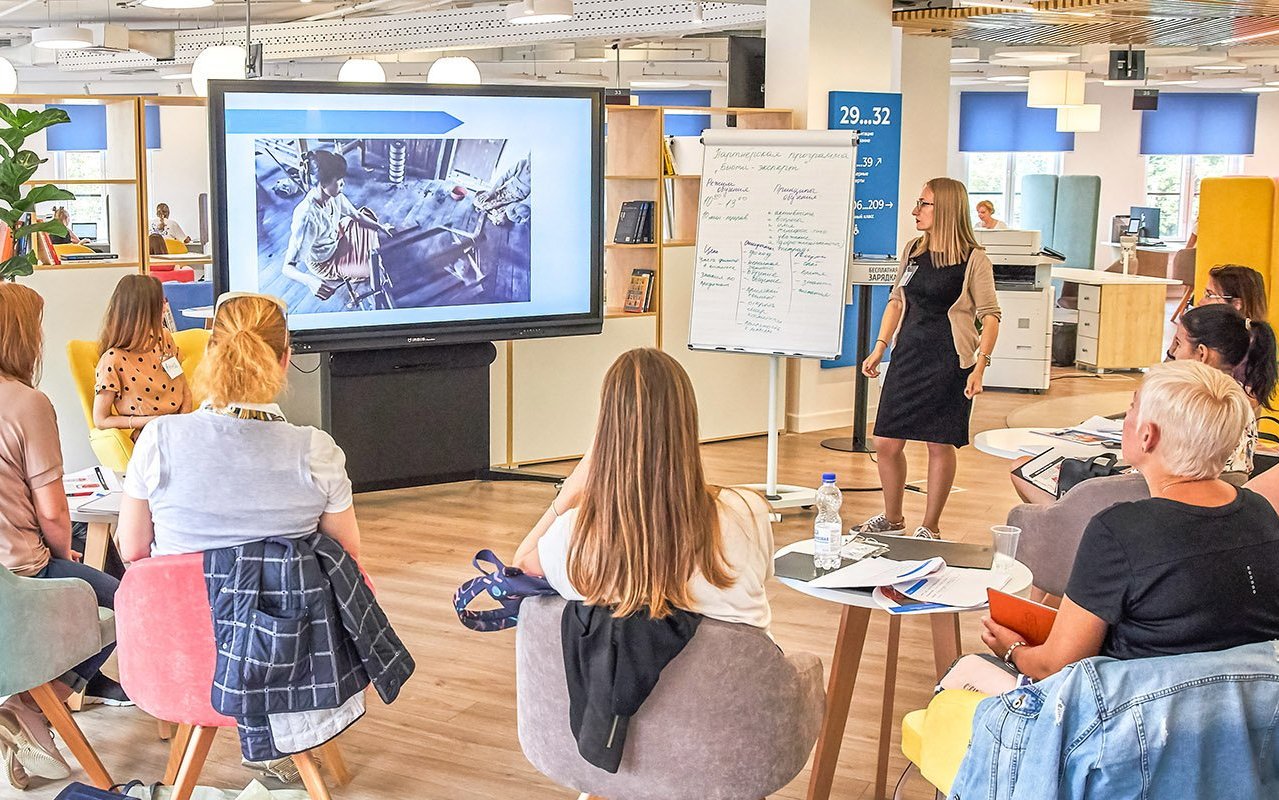 Бесплатные мастер-классы и лекции проведут в Москве ко Дню матери