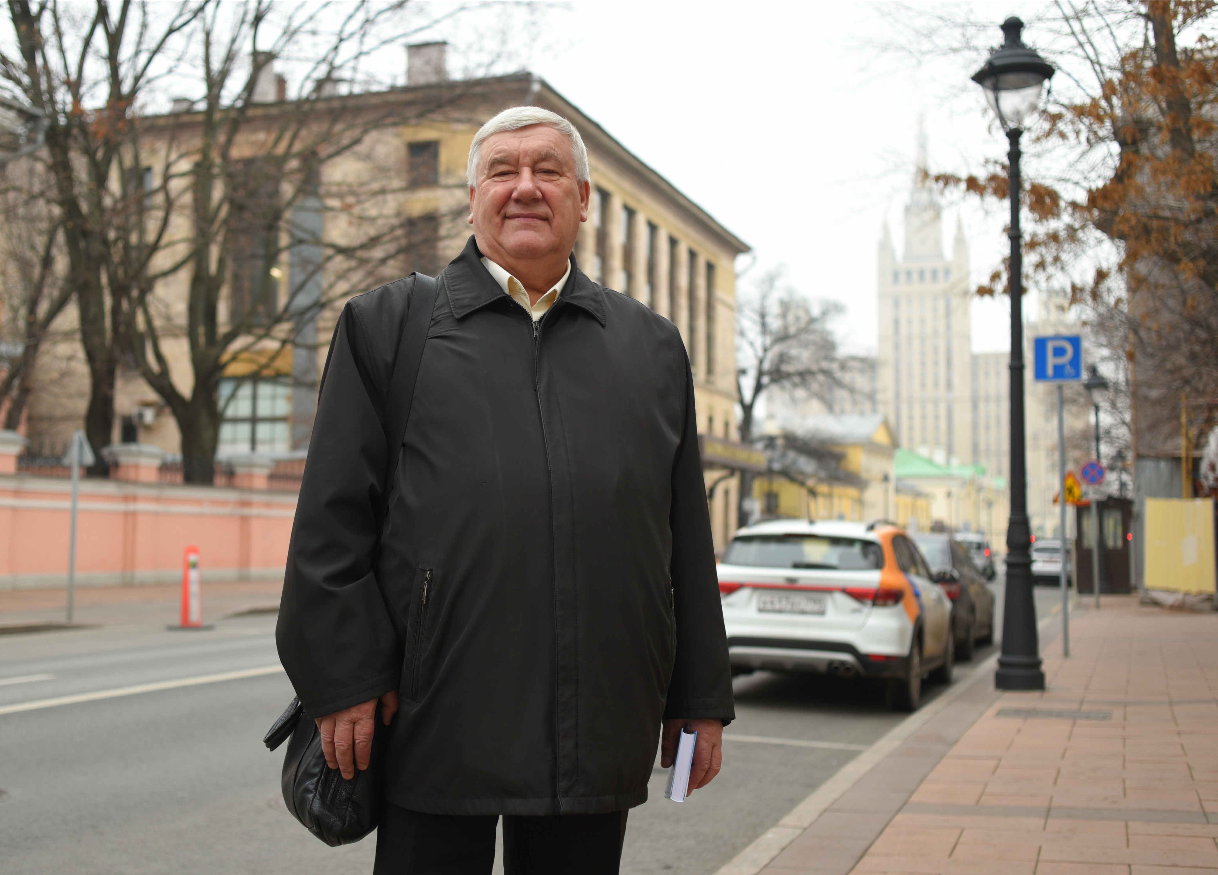 Довелось много времени проводить с внучкой, вот и начал сочинять для нее, а потом издал три книги