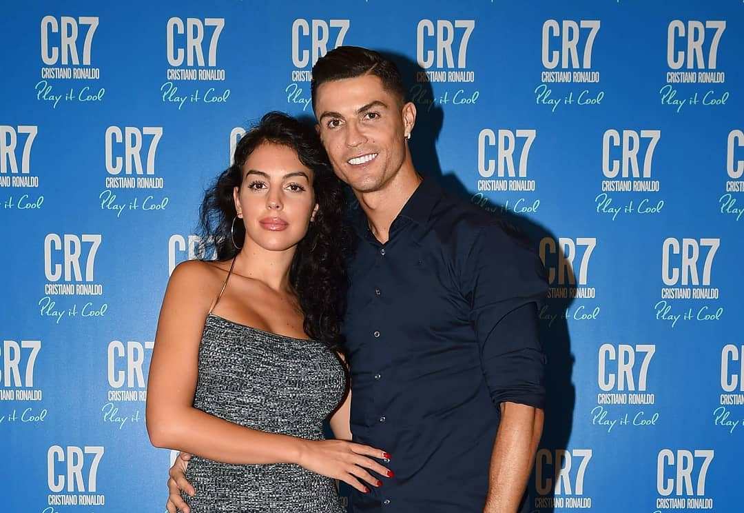 Информацию о тайной свадьбе Роналду опровергли