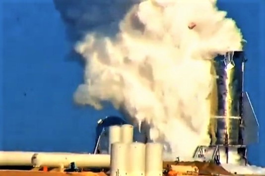 Прототип космического корабля Starship взорвался через несколько минут после посадки