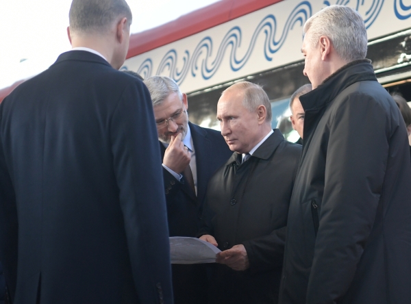 Президент РФ Владимир Путин после церемонии открытия движения по первым маршрутам Московских центральных диаметров (МЦД) на Белорусском вокзале