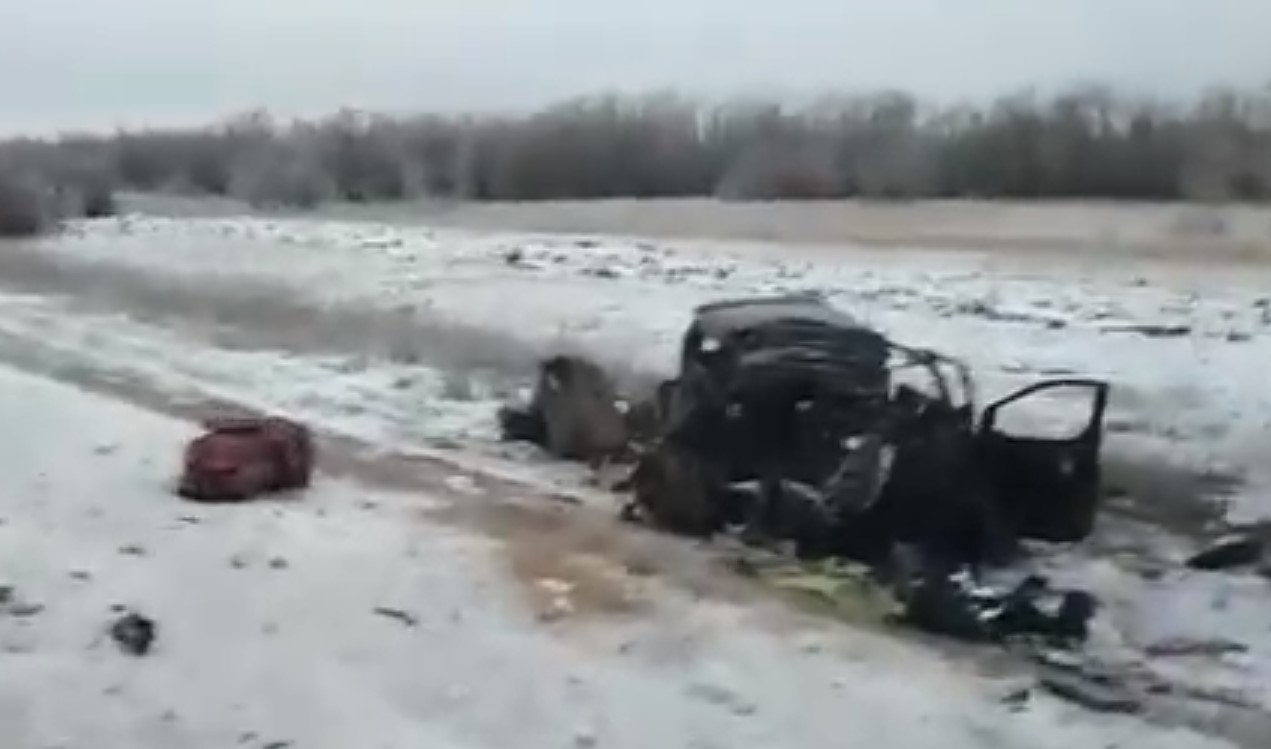 Опубликовано видео с места смертельного ДТП в Оренбуржье