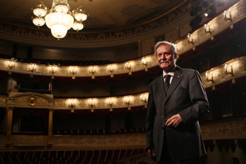 Худрука Малого театра Юрия Соломина госпитализировали с коронавирусом