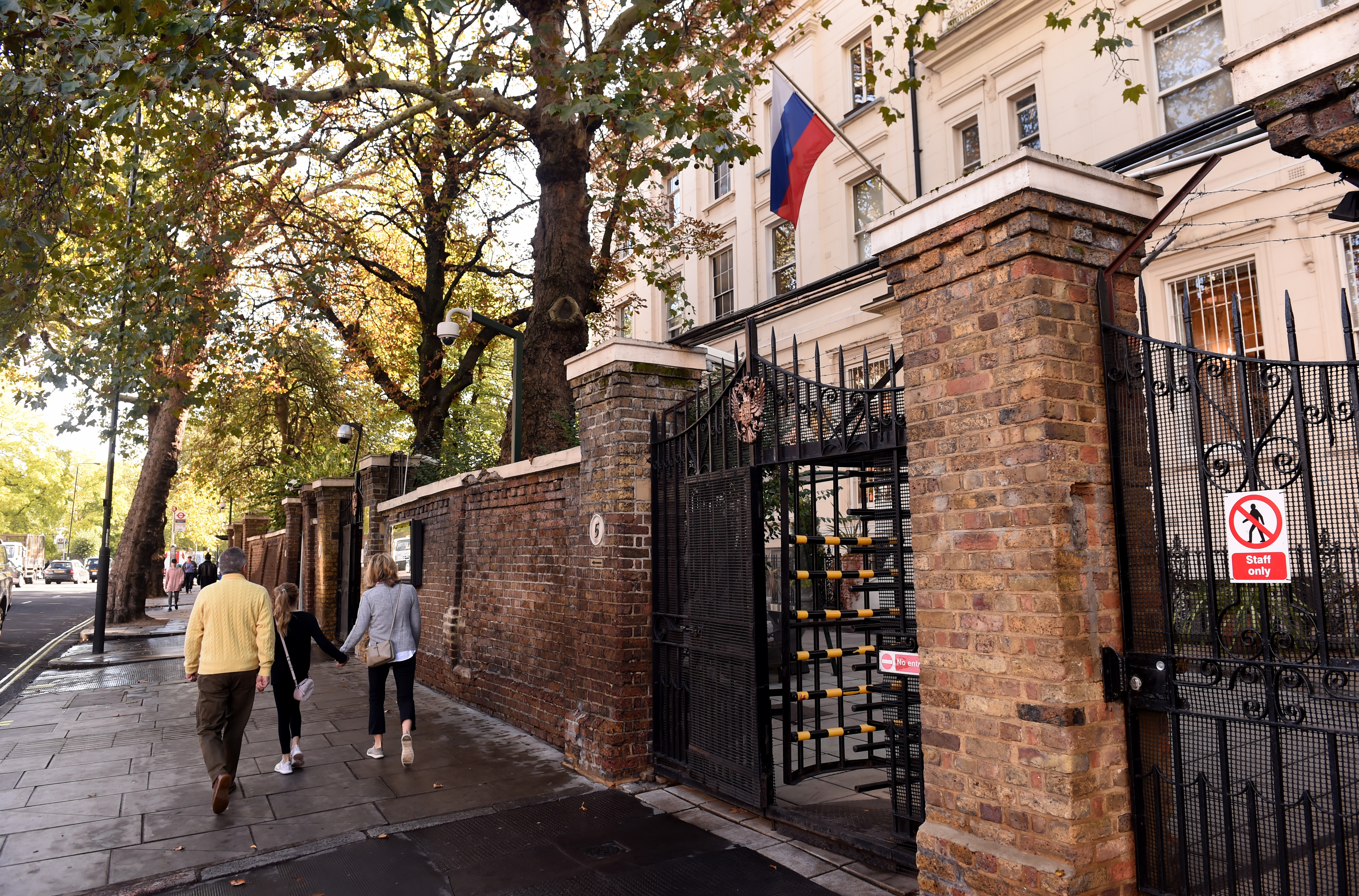 Посольство в лондоне. Посольство РФ В Лондоне. Здание посольство РФ В Лондоне. Российское посольство в Великобритании. Посольство РФ В Лондоне фото.