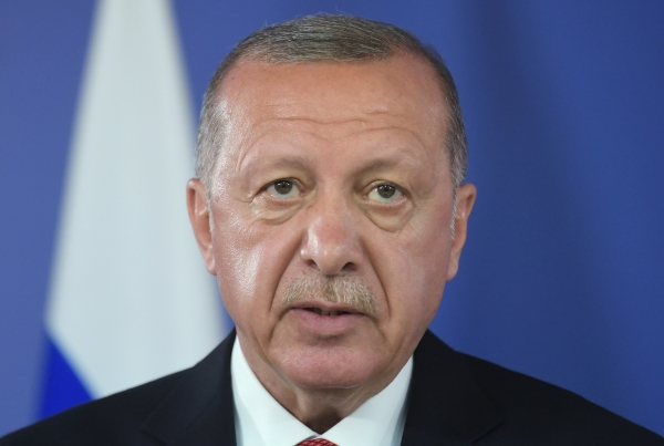 Президент Турции Реджеп Тайип Эрдоган предложил своему французскому коллеге Эммунуэлю Макрону проверить мозг после слов последнего о «смерти мозга» НАТО