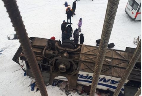 Власти Забайкалья уточнили число попавших в автокатастрофу людей
