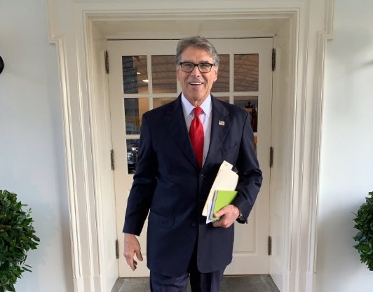 Рик Перри ушел в отставку