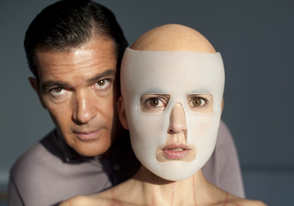 Названы пластические операции, которые можно успеть сделать до Нового года 