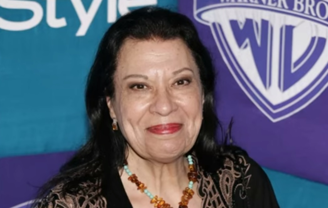 Наибольшую популярность Шелли Моррисон получила за роль Розарио Салазар в сериале «Уилл и Грейс»