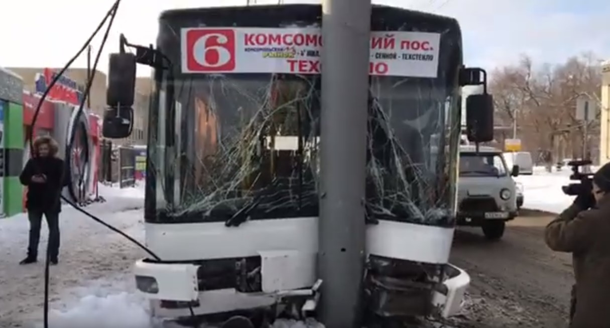 Возросло число пострадавших при ДТП с автобусом в Саратове