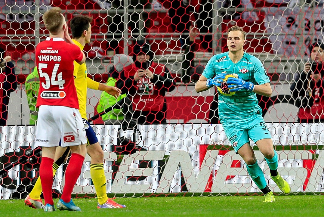 Чемпионат России по футболу возобновится со зрителями