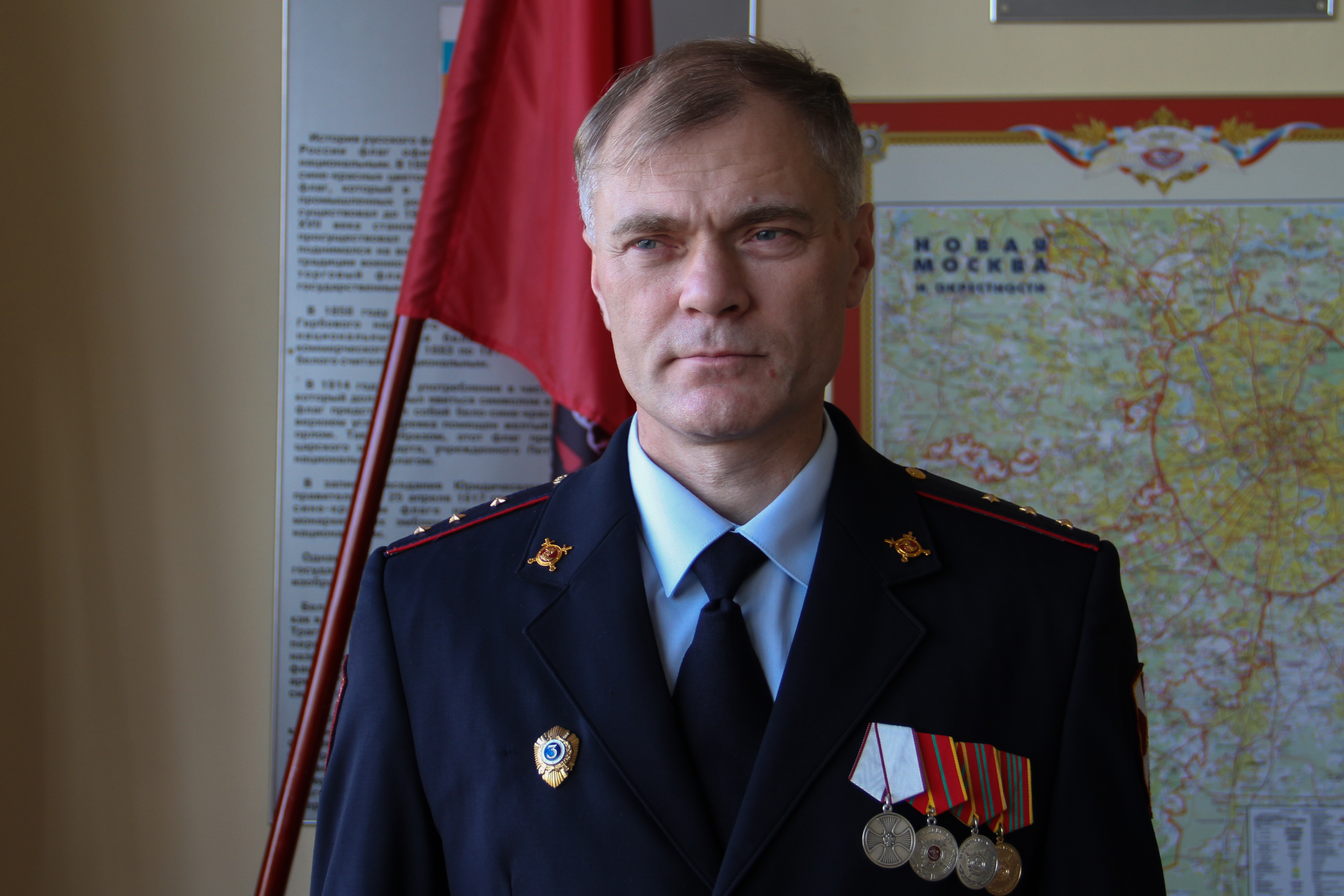 Александр Чадин родился 5 ноября 1972 года в Мордовской АССР