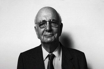 Пол Волкер возглавлял Федеральную резервную систему США с 1979 по 1987 год