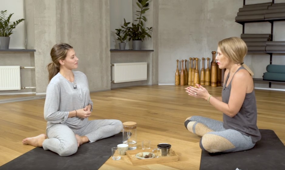 Тодоренко ответила на вопрос Собчак, кто содержит семью