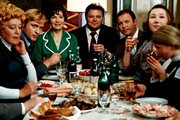 Диетологи перечислили самые вредные новогодние салаты