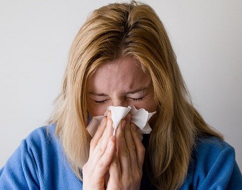 Слепота, глухота, паралич: как вирусы поражают головной мозг