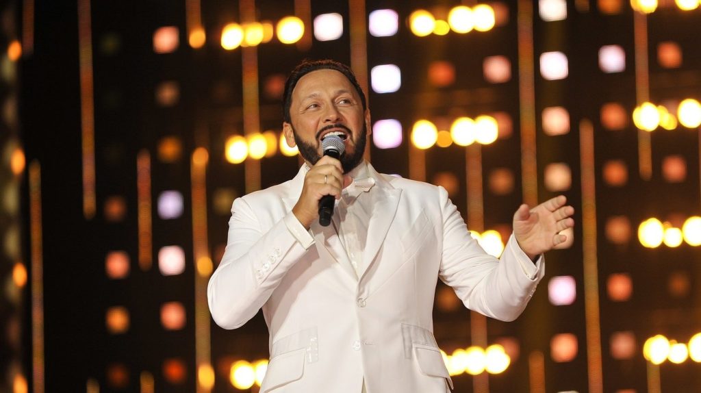 «У меня жена беременна»: Стас Михайлов уволил гитариста в пандемию