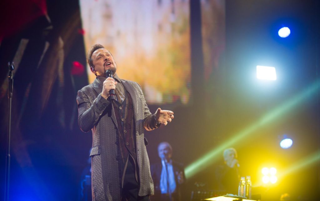 Зрители заподозрили, что Стас Михайлов сделал подтяжку лица и пересадку волос