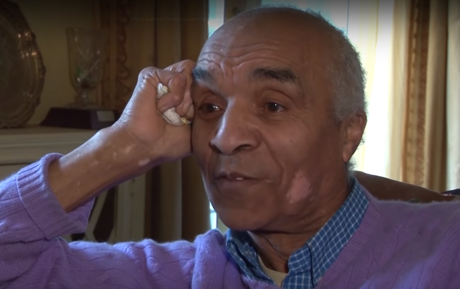 В 1963 году Кенни Линч выступал с популярной группой The Beatles в их первом туре