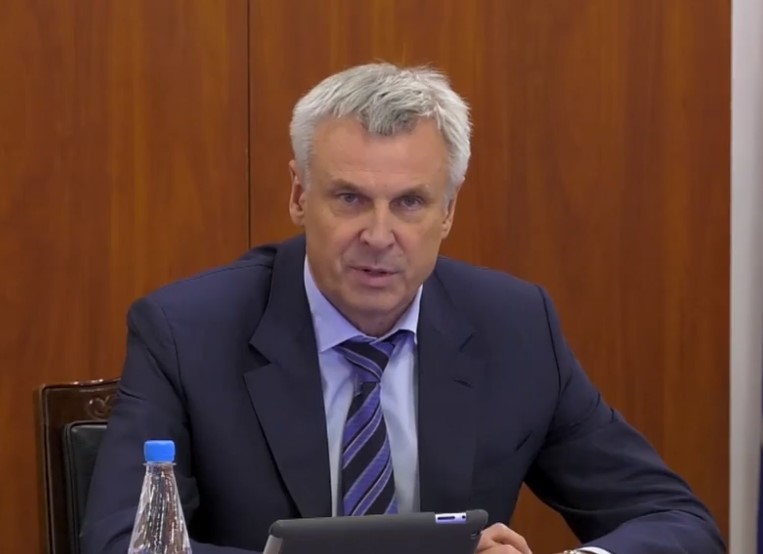 Глава региона Сергей Носов потребовал от чиновников наказать виновных в сложившейся ситуации и принести извинения гражданам