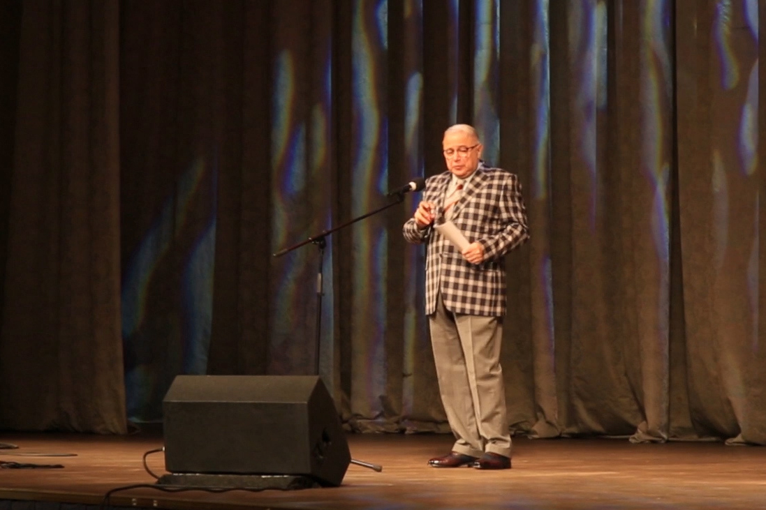 «Умирал в муках»: Петросян шокировал пользователей Сети сообщением о Джигарханяне