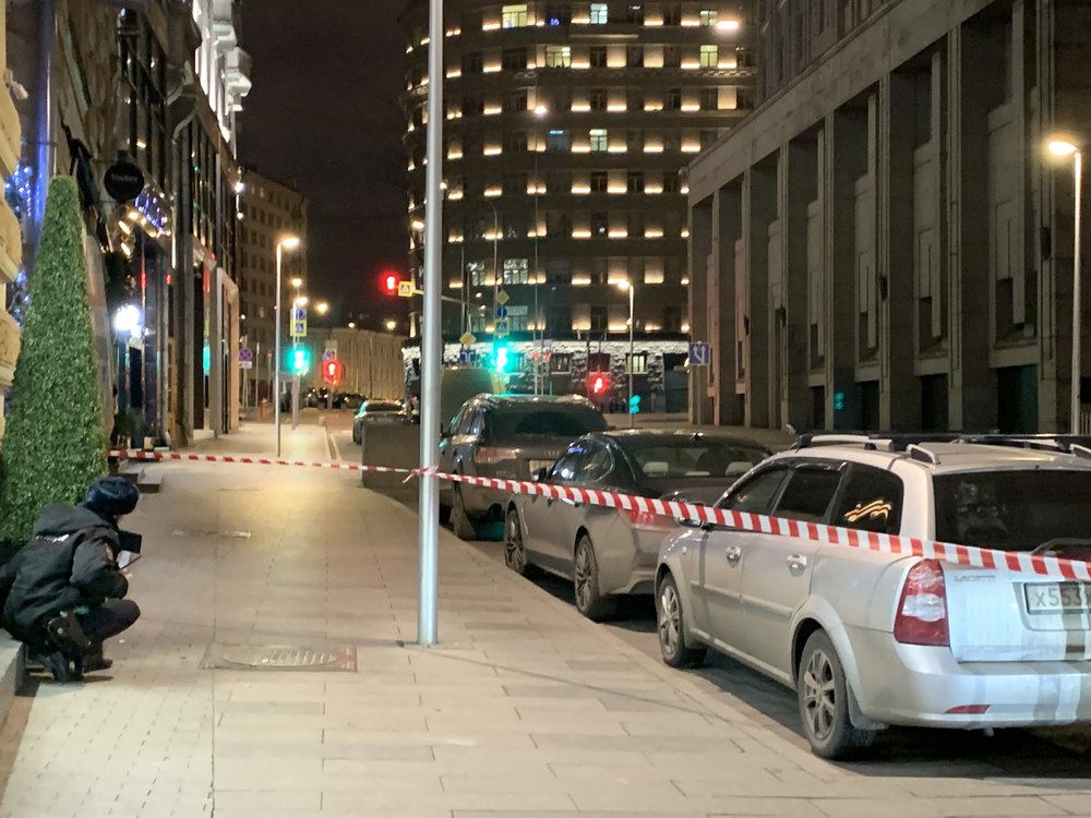 Минздрав: Два сотрудника ФСБ находятся в тяжелом состоянии после стрельбы у здания ФСБ