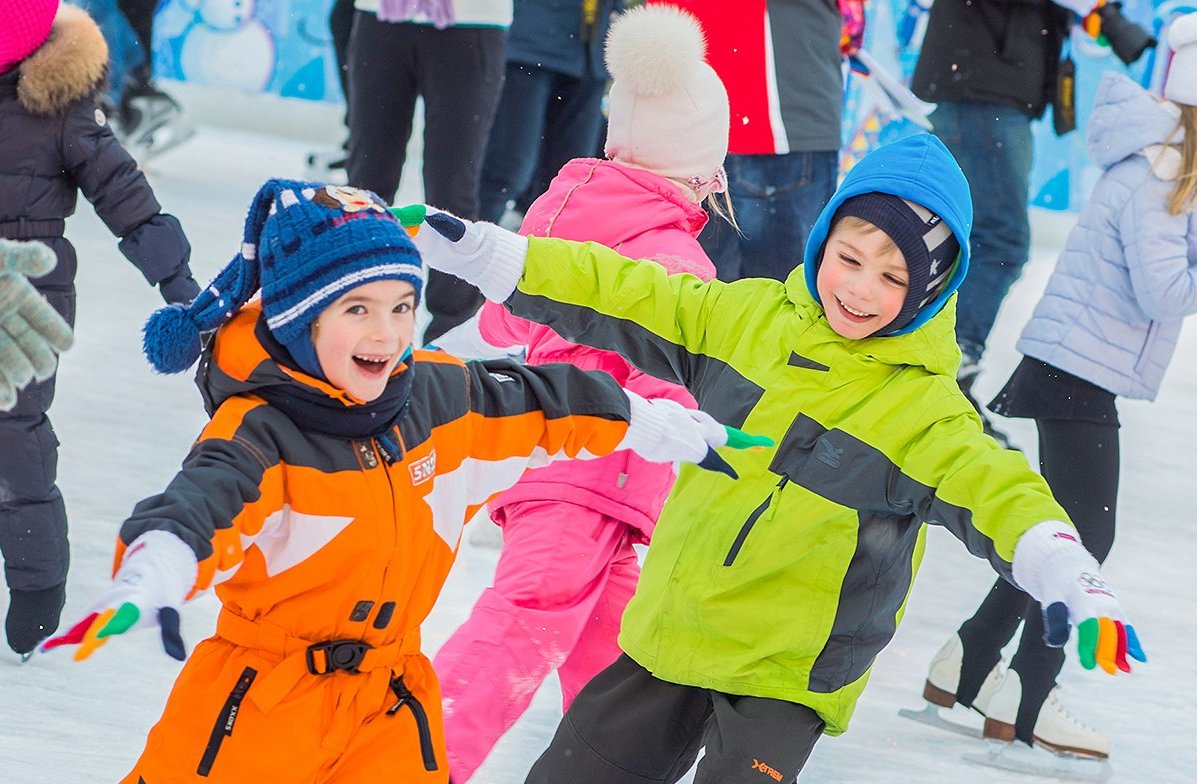 Москвичей пригласили поучиться фигурному катанию в 13 парках