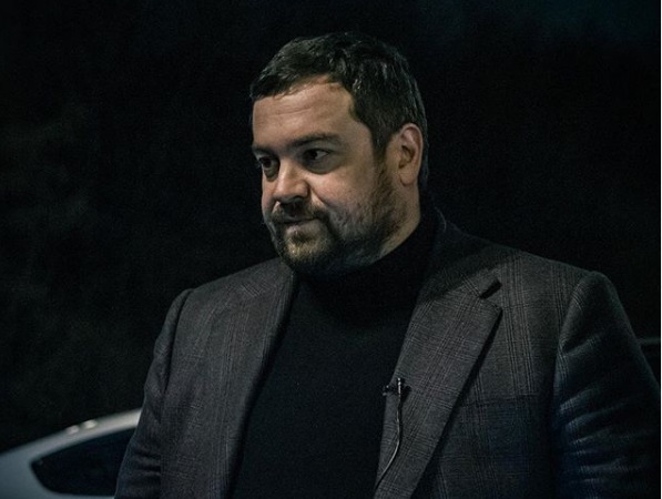 Давидыч объяснил, что у него требуют крупную сумму денег в обмен на общее покровительство