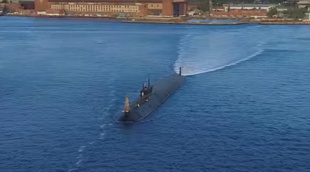 Опубликованы кадры воздушной съемки ракетоносца «Князь Владимир»