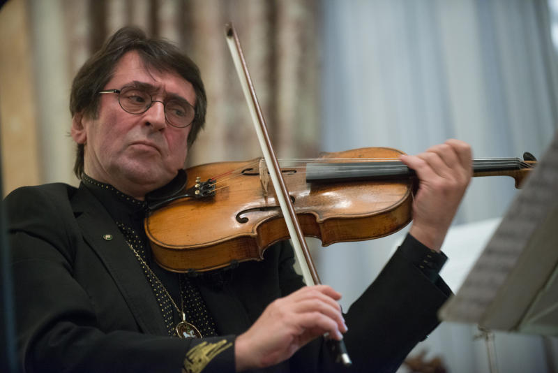 Прошлым летом на отдыхе не брал в руки инструмент двадцать дней