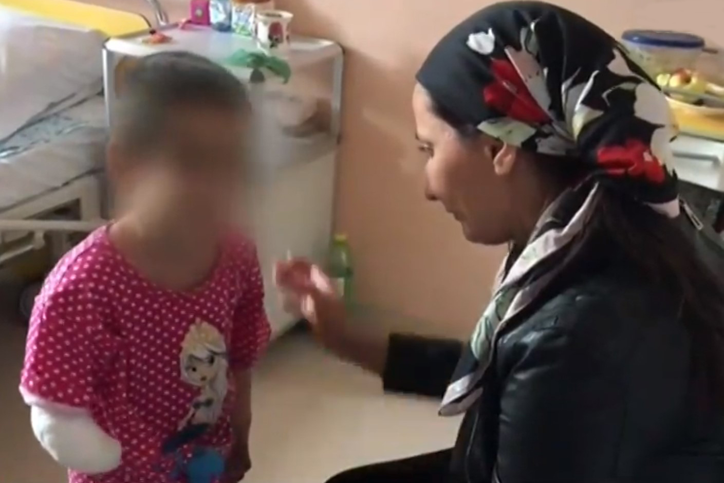 Девочке по-прежнему требуется лечение