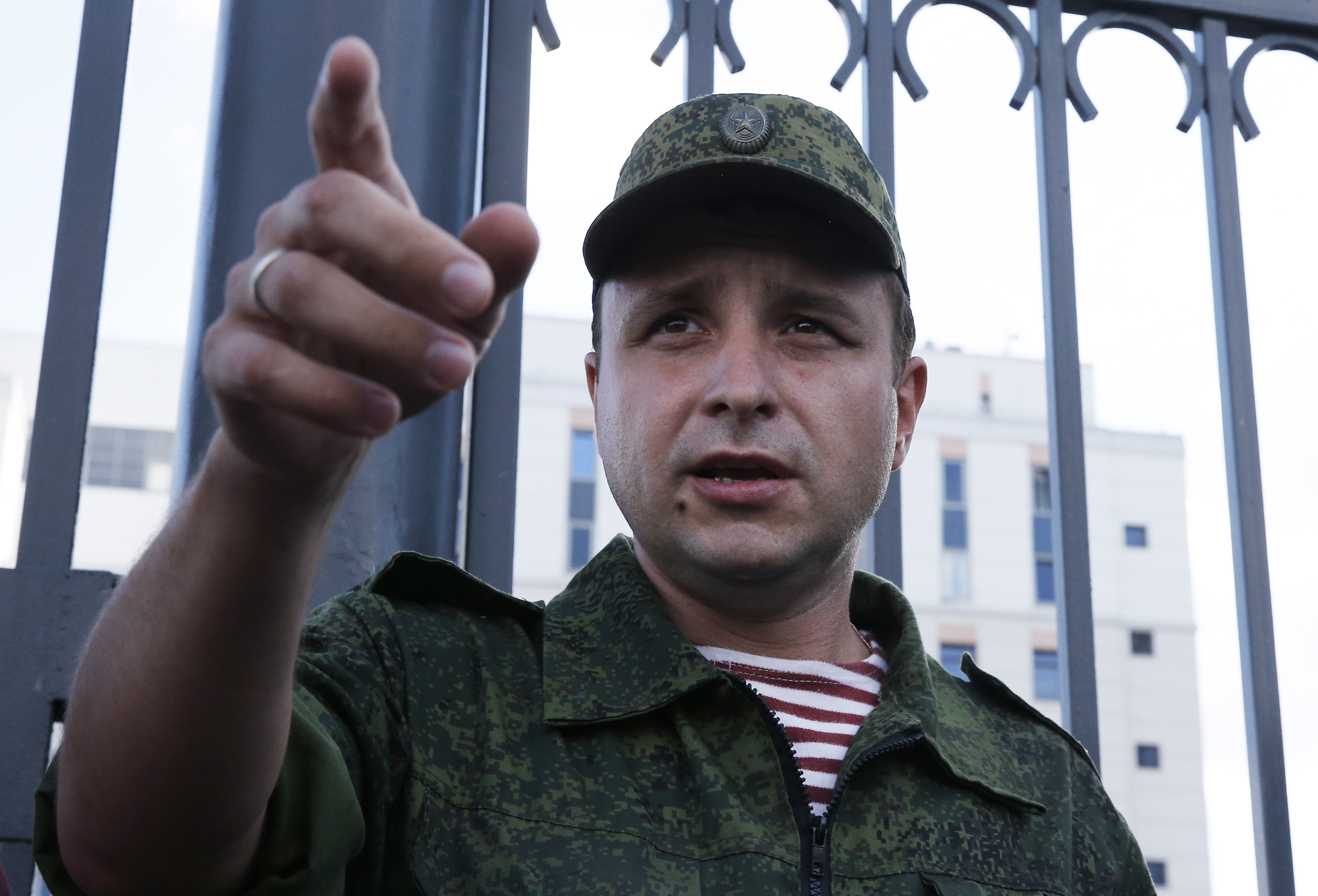 Неизвестные напали на сотрудника пресс-службы Росгвардии в Москве