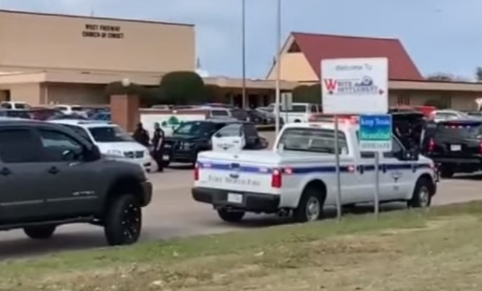 Неизвестный застрелил двоих людей в церкви в Техасе