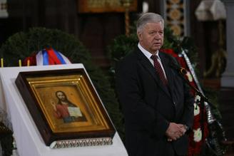 Соболезнования от Лукашенко зачитали на церемонии прощания с Юрием Лужковым