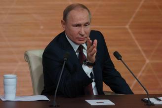 Путин о сдаче фашистам Ленинграда: Хочется спросить — вы придурки, нет?