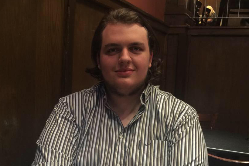 Ранее стало известно, что сын народного артиста России Дмитрий Жванецкий попал в больницу с травмами ноги, губы и полости рта, которые он получил при потасовке с неизвестными в караоке-баре около Минской улицы