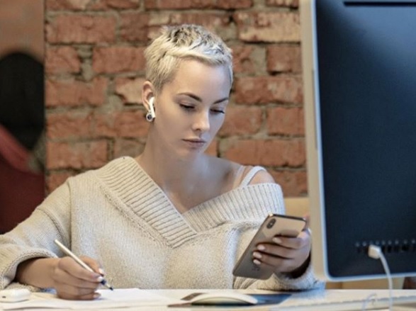 Софья Аржаковсчкая рассказала, что ездит только с водителем