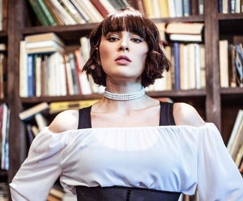 Артистка стала одной из самых популярных в России: в 2019 году она вошла в число музыкантов, чьи песни слушали чаще всего