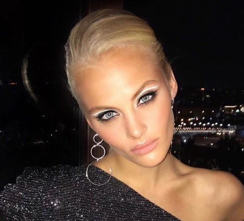 Ранее СМИ сообщили, что 21-летняя девушка получила множественные травмы после падения из окна столичных апартаментов внука режиссера Никиты Михалкова Андрея Бакова