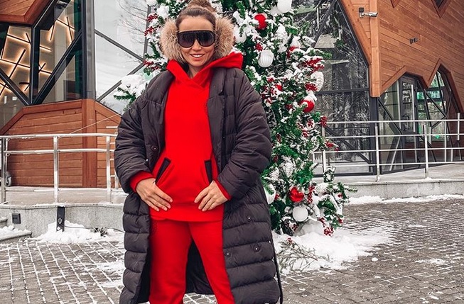 Звезда пожаловалась, что быть мамой и одновременно активно вести блог очень сложно