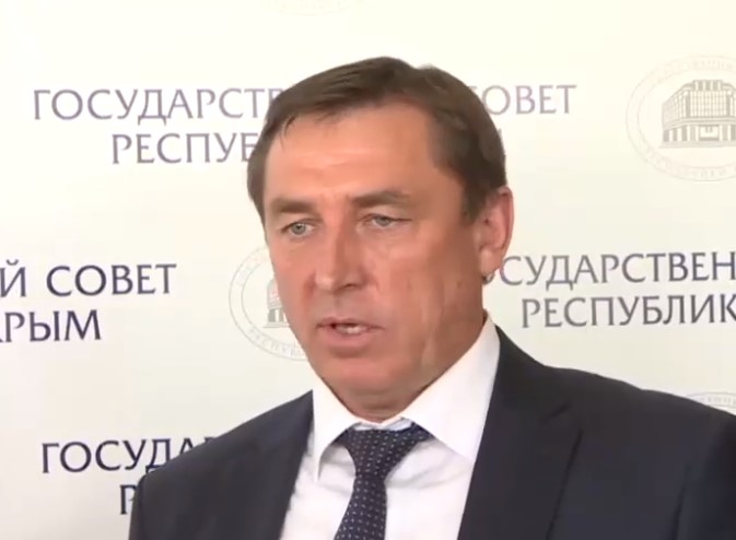 Глава крымского правительства Юрий Гоцанюк уточнил, что водная блокада не наносит критичного урона и на данный момент полуостров может довольствоваться внутренними водными ресурсами