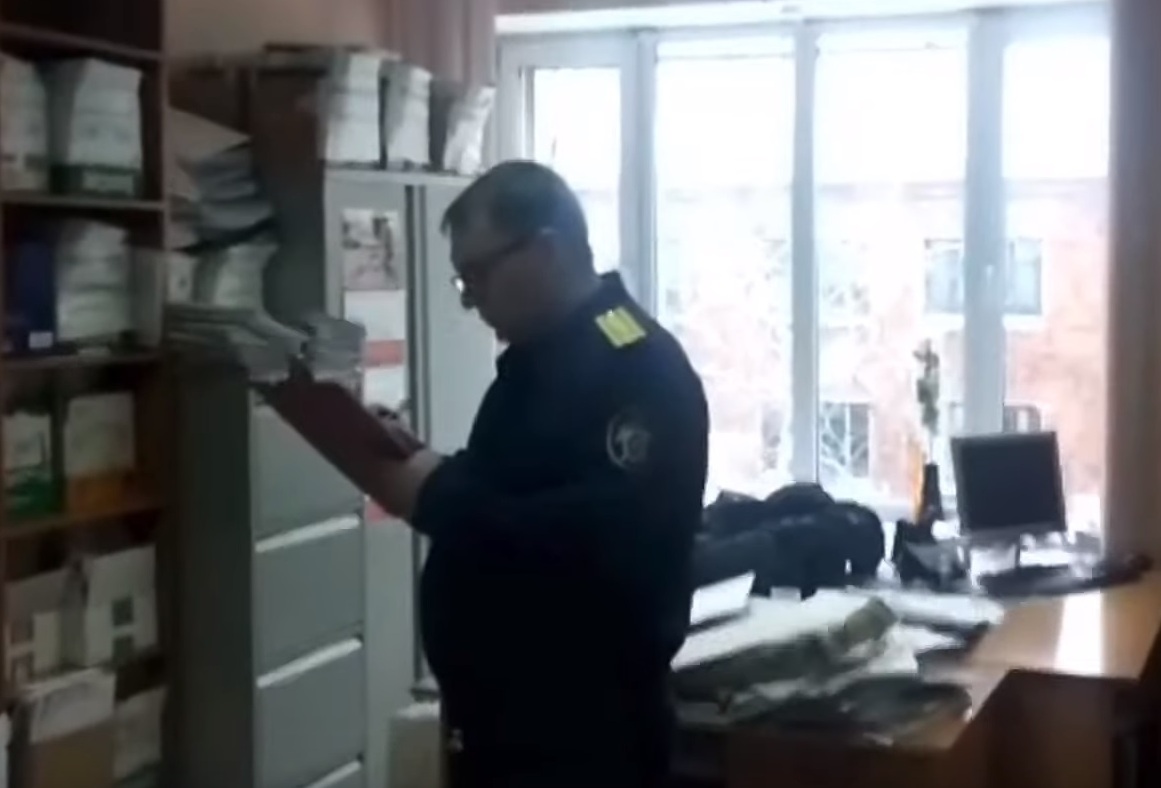 Опубликовано видео с места стрельбы в судебном участке Новокузнецка